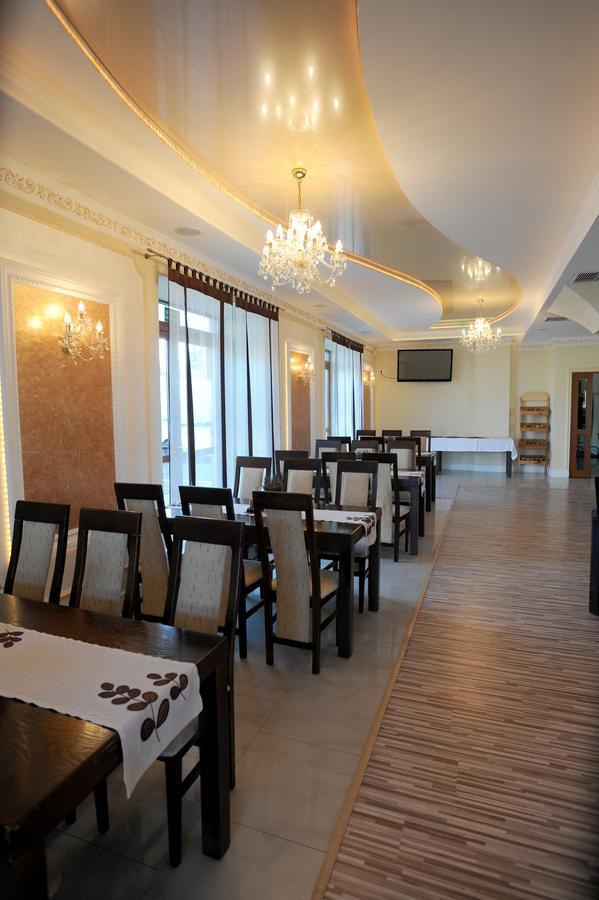 Restauracja Hotel Imperial Jasło Dış mekan fotoğraf